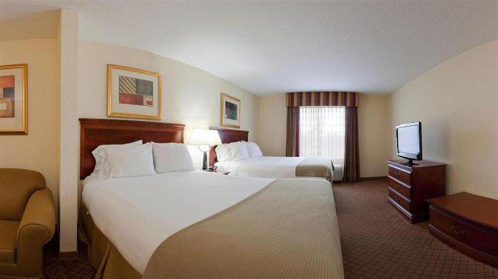 Holiday Inn Express St. Petersburg North / I-275 By Ihg Exterior photo