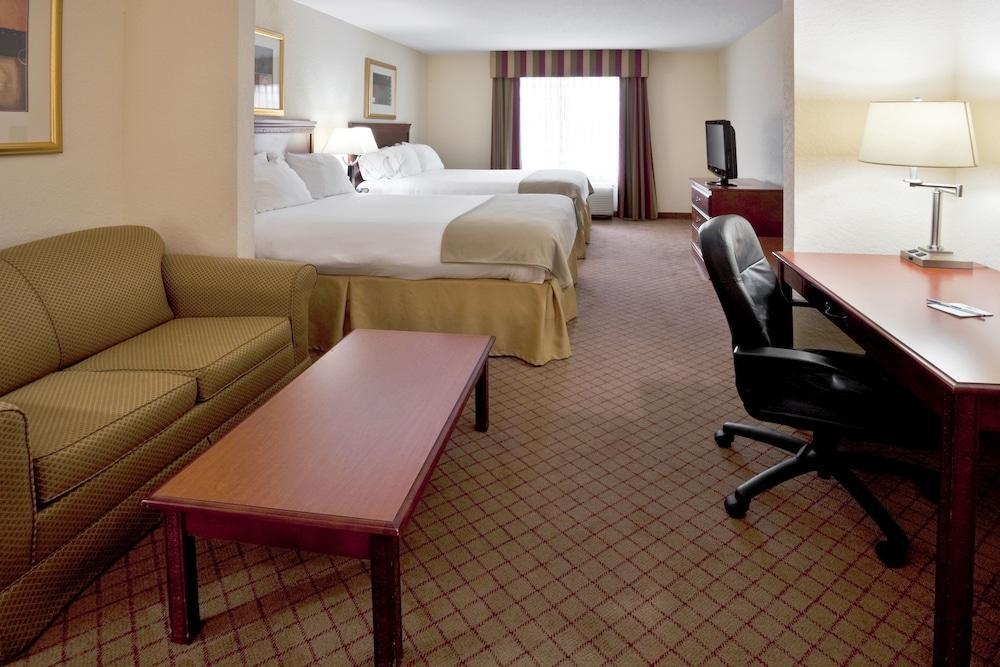 Holiday Inn Express St. Petersburg North / I-275 By Ihg Exterior photo