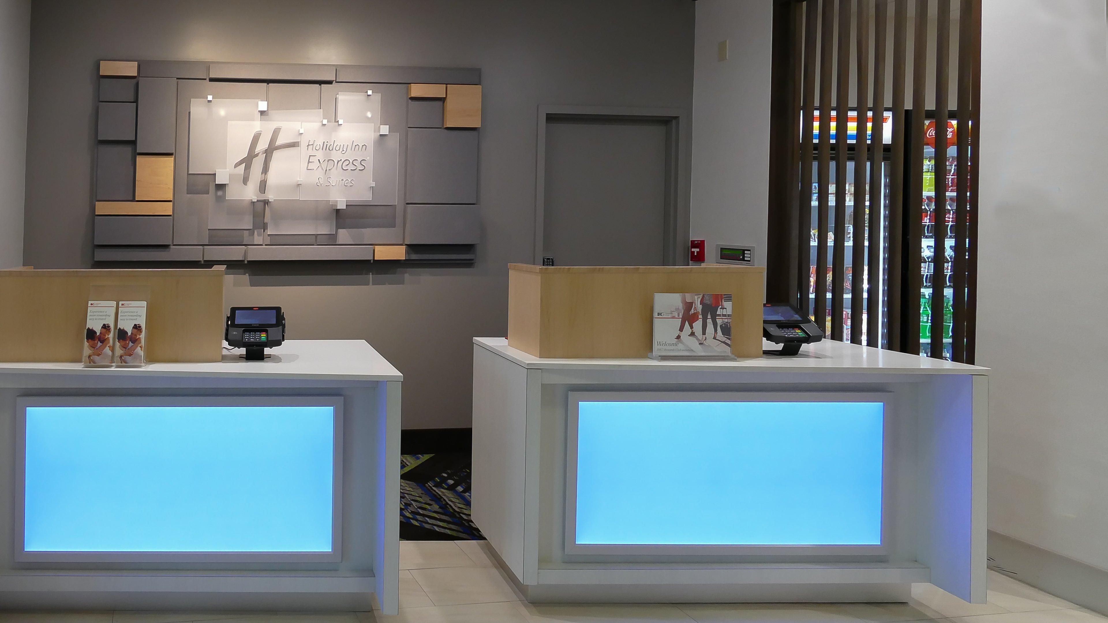 Holiday Inn Express St. Petersburg North / I-275 By Ihg Exterior photo